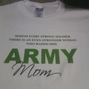 Proud Army Mom T-shirt